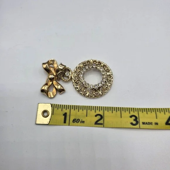 Coro Vintage Bow Pendant Brooch Circle Rhinestones‎ Gold Tone Vintage Jewelry